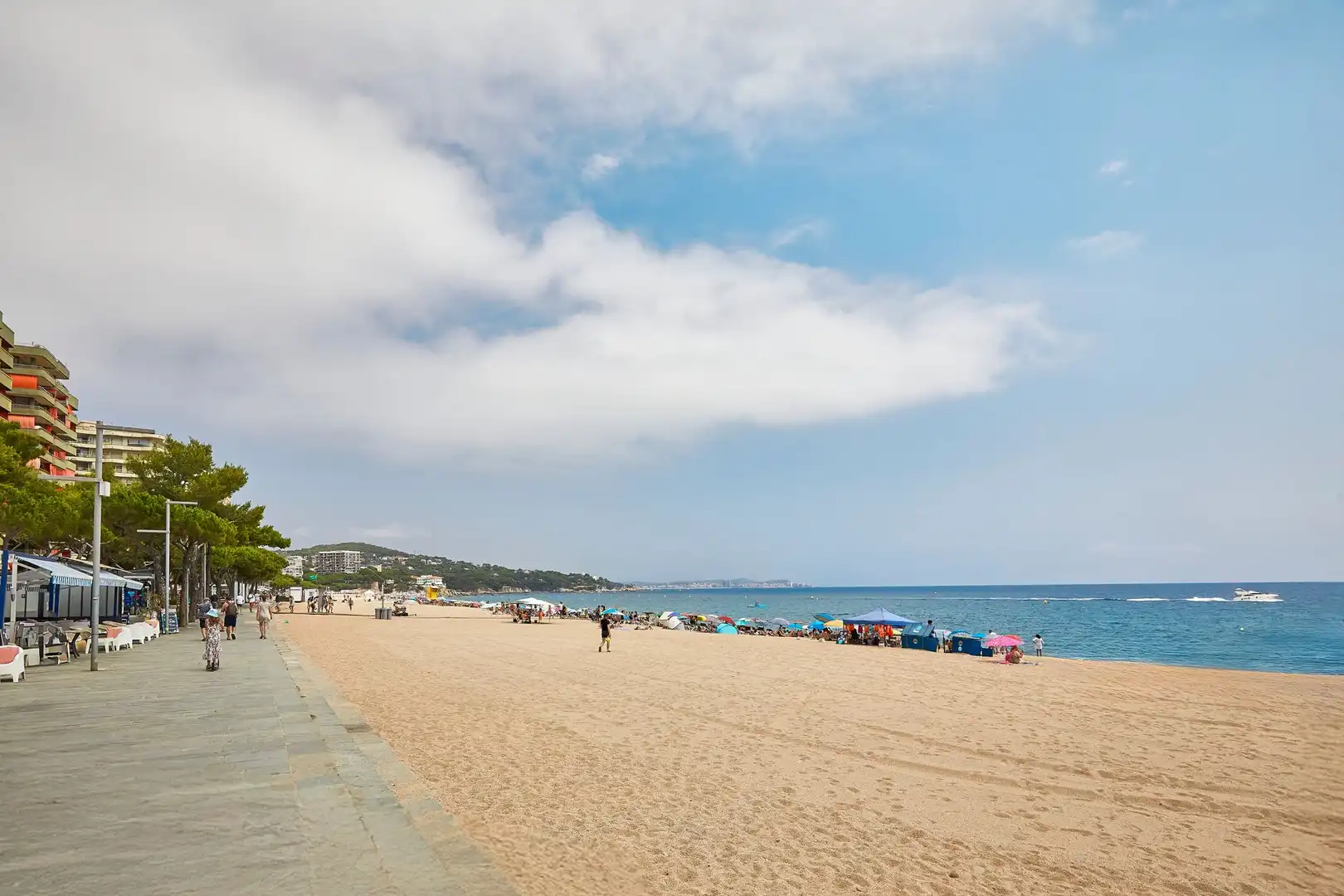 Vista exterior de Local en venda en Castell d'Aro, Platja d'Aro i s'Agaró amb Terrassa