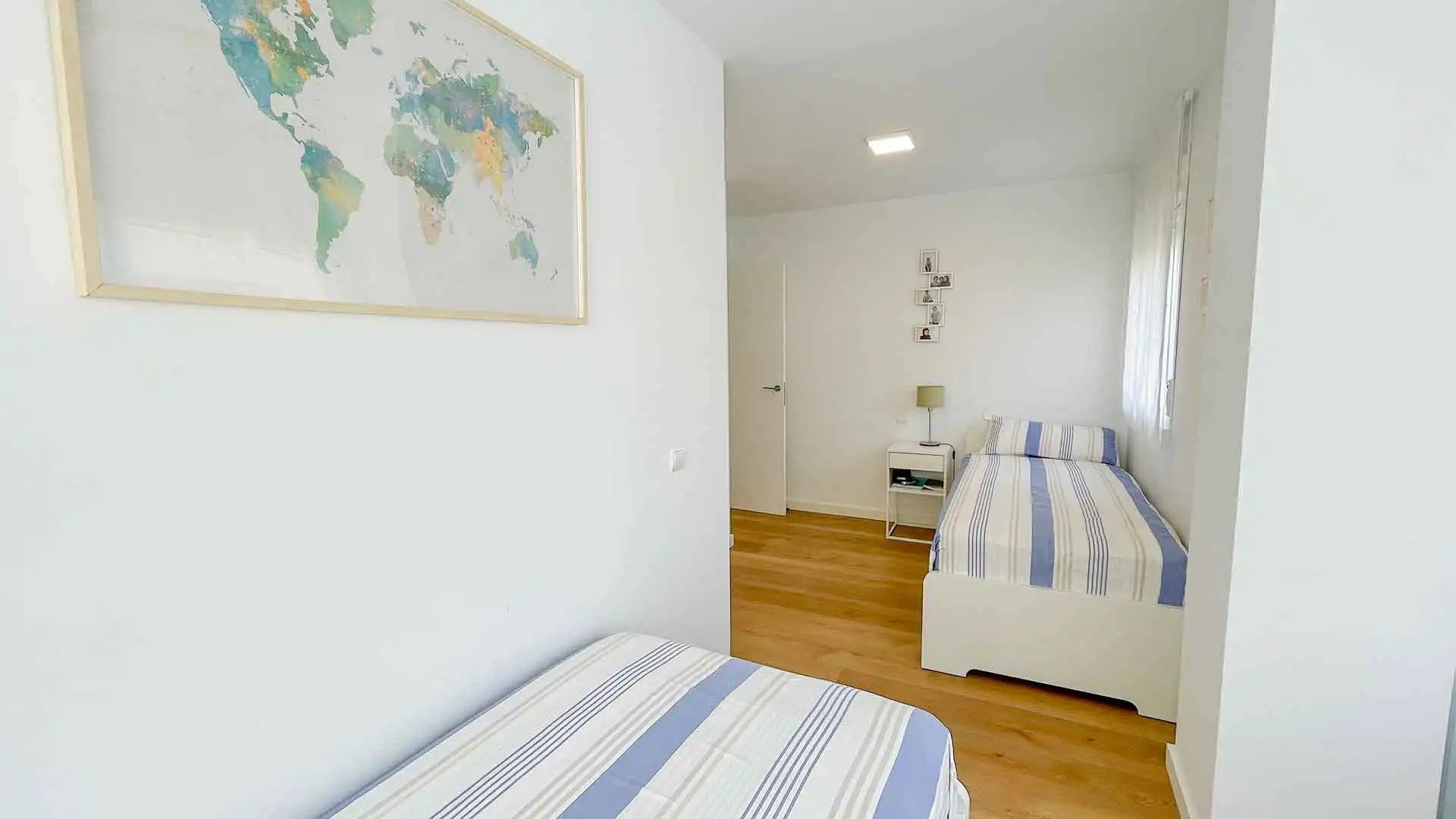Bedroom of Apartments for rent in Marbella  with Air Conditioner, Terrace and Storage room