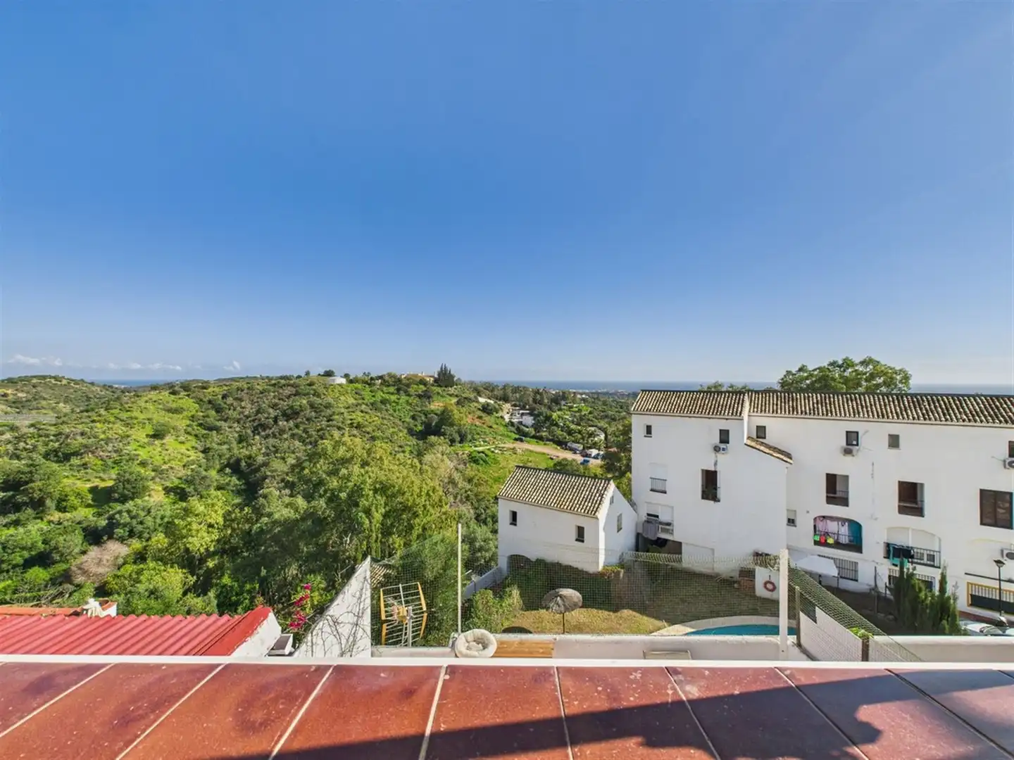 Vista exterior de Apartament en venda en Estepona amb Terrassa
