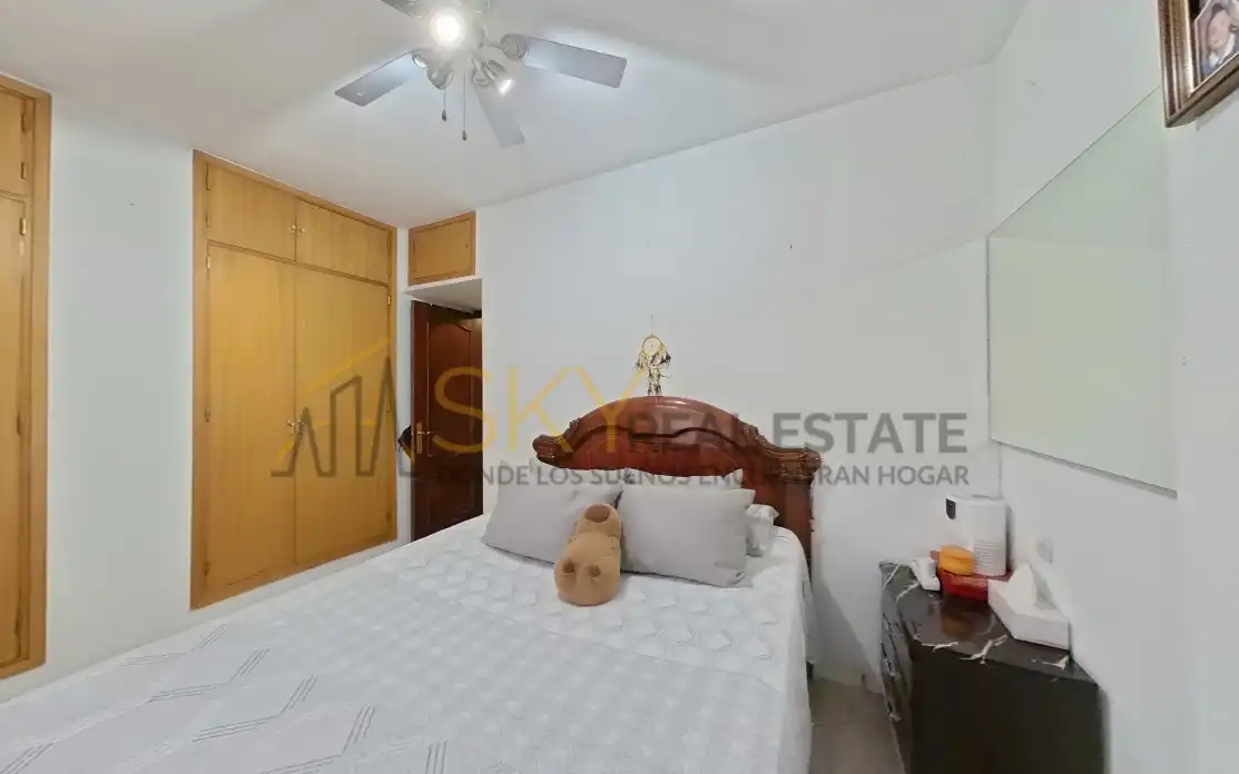Habitación de Piso en venta en Madrid con Terraza