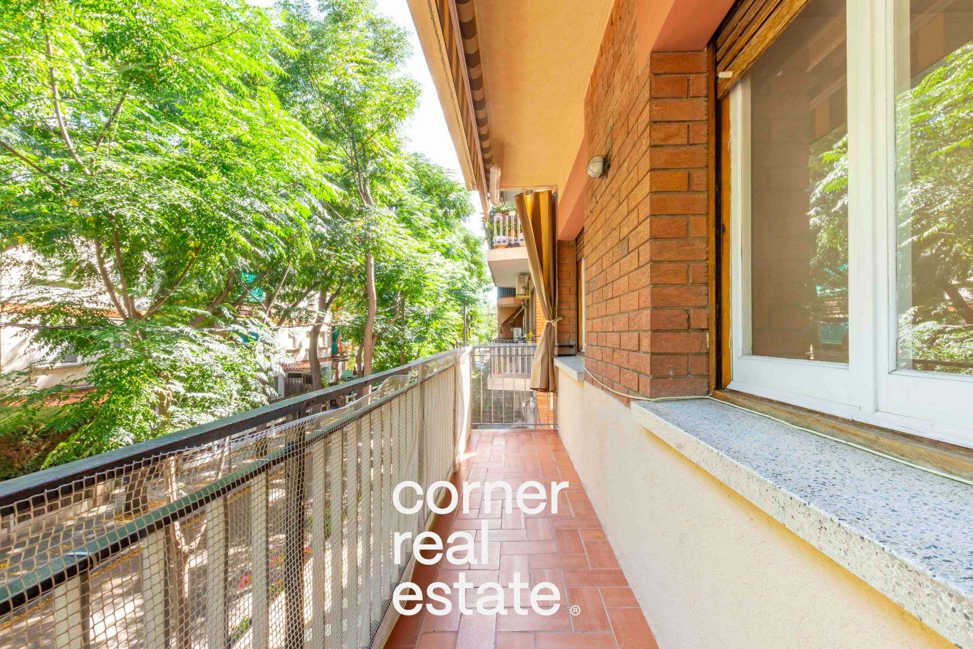 Exterior view of Flat for sale in Sant Cugat del Vallès  with Balcony