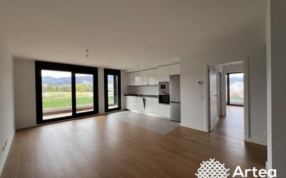 Living room of Flat for sale in Bilbao   with Terrace and Swimming Pool