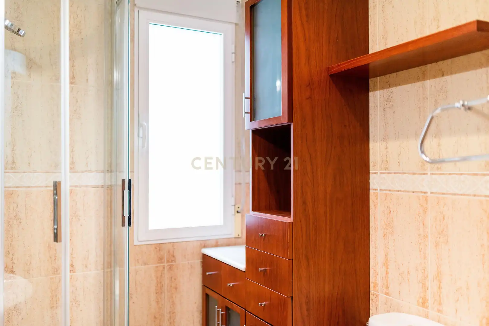 Baño de Piso en venta en Granada con Aire acondicionado