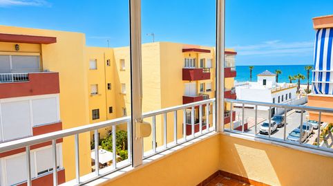 Foto 5 de Piso en venta en Calle Ramón y Cajal, Playa de la Regla, Chipiona
