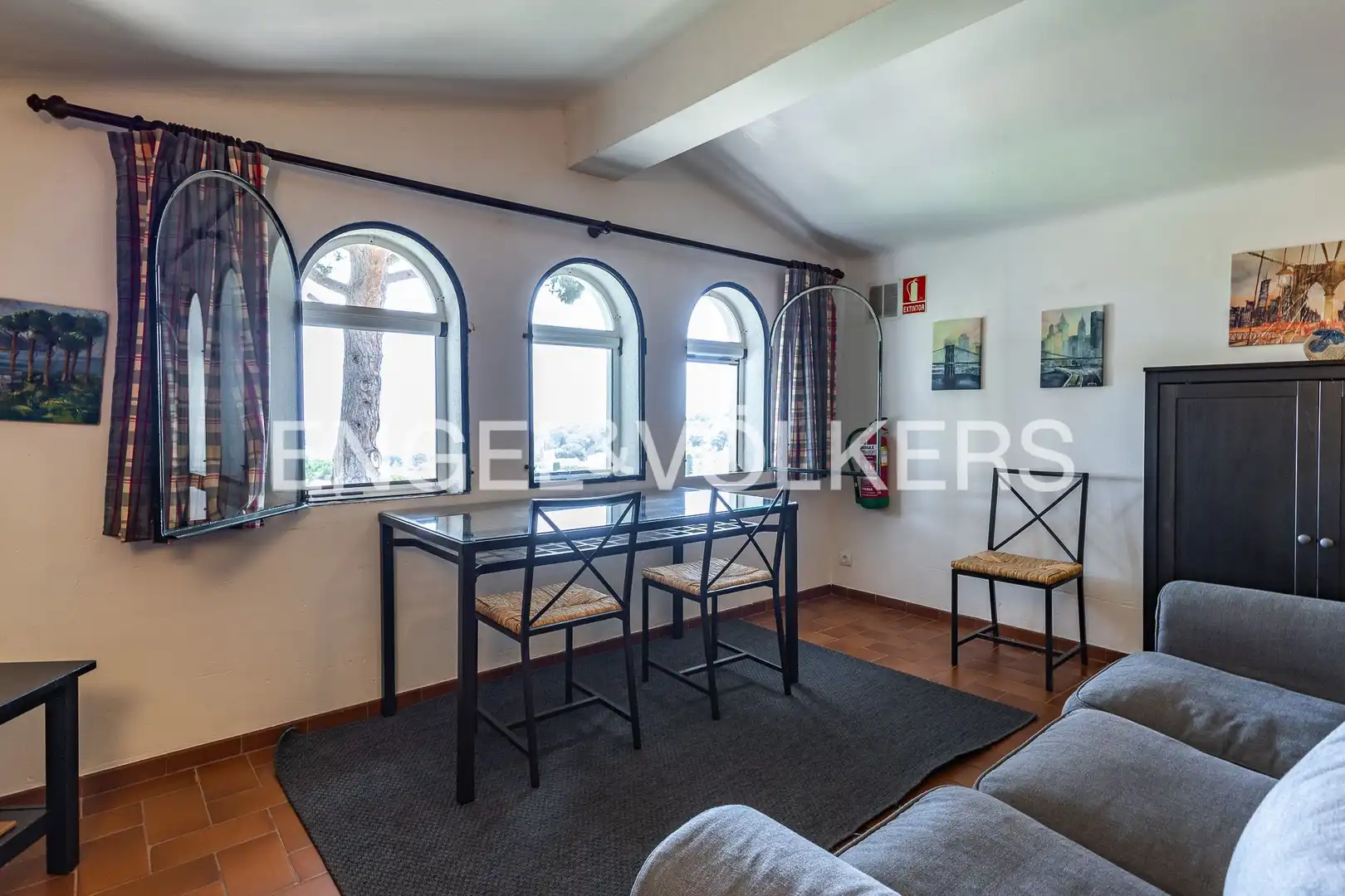 Sala d'estar de Casa o xalet en venda en Premià de Dalt amb Calefacció, Jardí privat i Terrassa