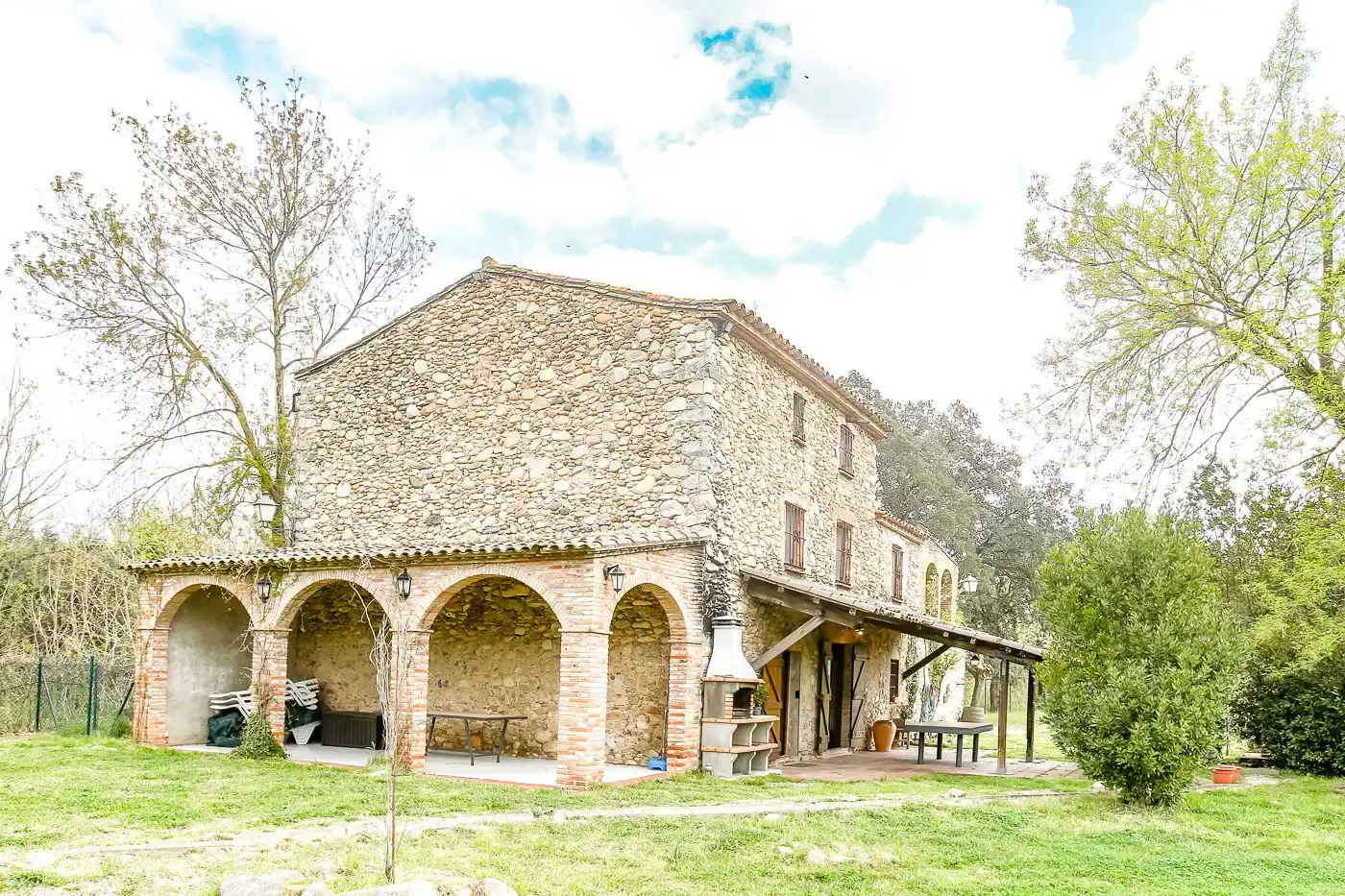 Vista exterior de Finca rústica en venda en La Cellera de Ter amb Jardí privat i Terrassa