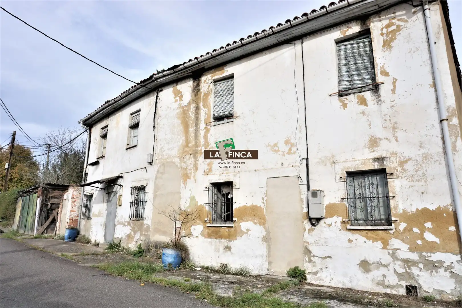 Außenansicht von Haus oder Chalet zum Verkauf in Oviedo 