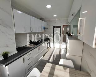 Kitchen of Flat for sale in  Valencia Capital  with Air Conditioner