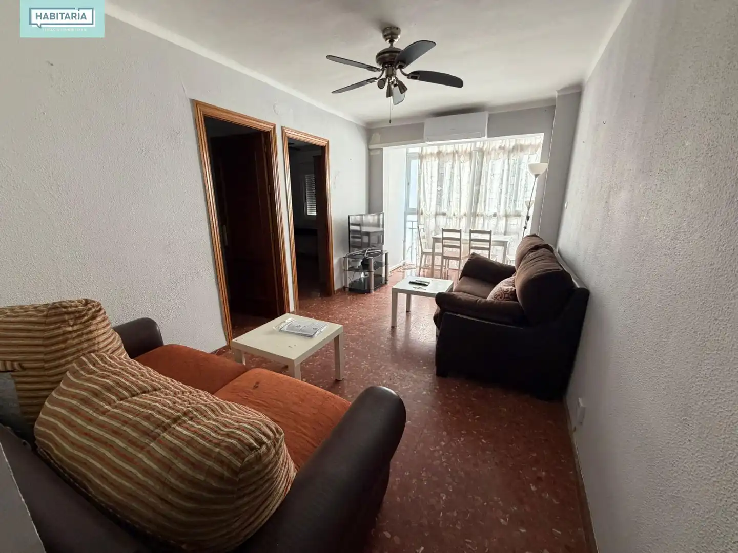 Appartamento con ascensore in affitto a Calle tejeros 4