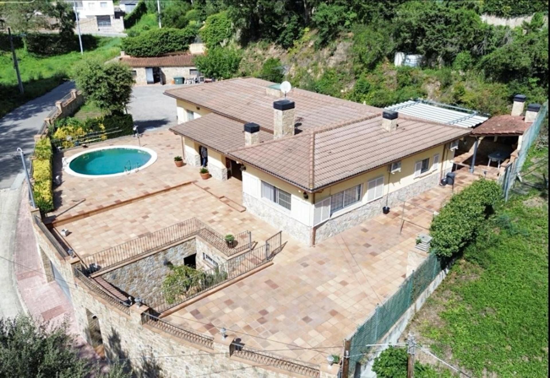 Exterior view of Country house for sale in Maçanet de la Selva  with Air Conditioner, Terrace and Swimming Pool