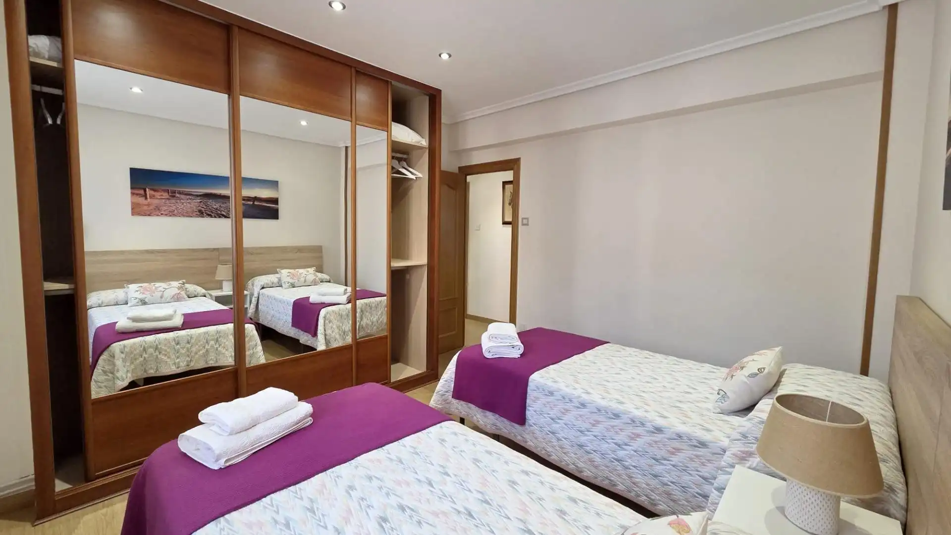 Schlafzimmer von Wohnung zur Miete in Santander mit Heizung und Möbliert