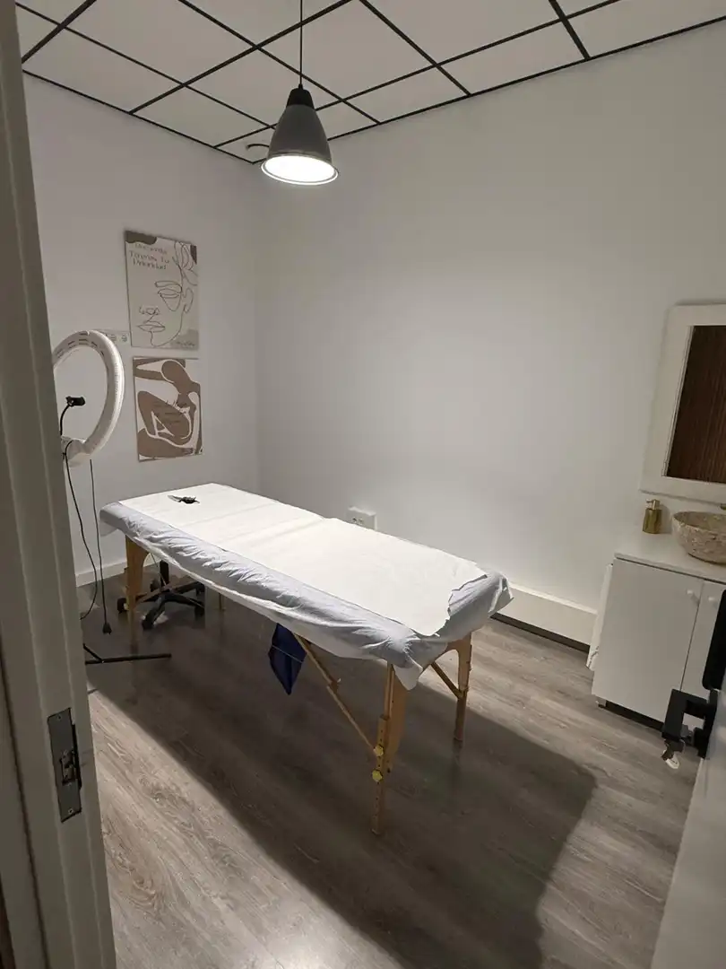 Schlafzimmer von Büro zur Miete in Campanar