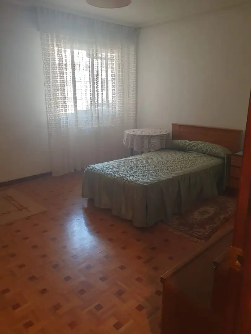 Schlafzimmer von Wohnung zum Verkauf in León Capital  mit Heizung, Parkett und Terrasse