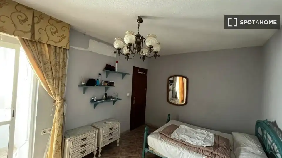 Schlafzimmer von Wohnungen zur untervermieten in Córdoba mit Klimaanlage, Terrasse und Möbliert
