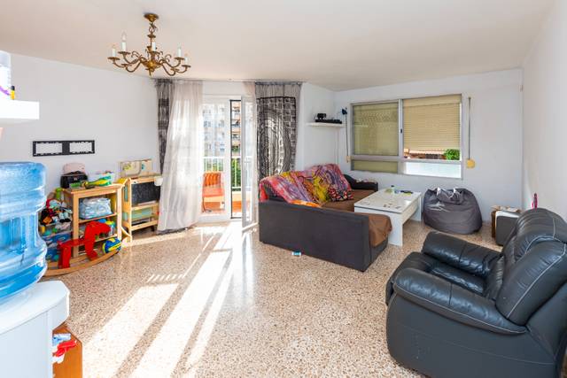 Piso en Venta en Carrer de Cotlliure en Cas Capiscol