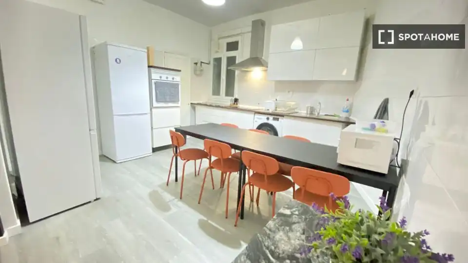 Kitchen of Flat for rent in Madrid  with Air Conditioner, Heating and Furnished
