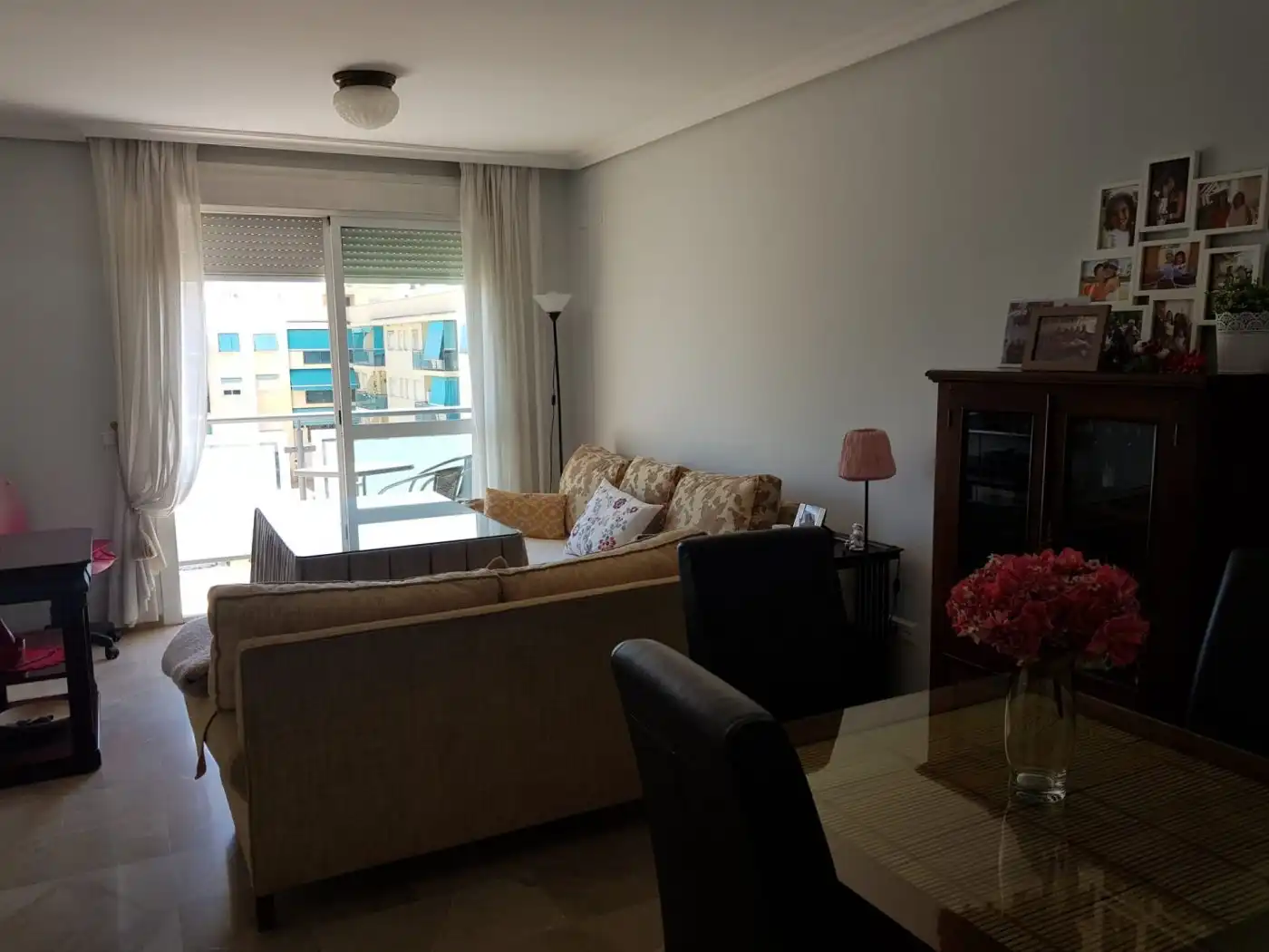 Sala d'estar de Pis de lloguer en Córdoba amb Aire condicionat, Calefacció i Jardí privat