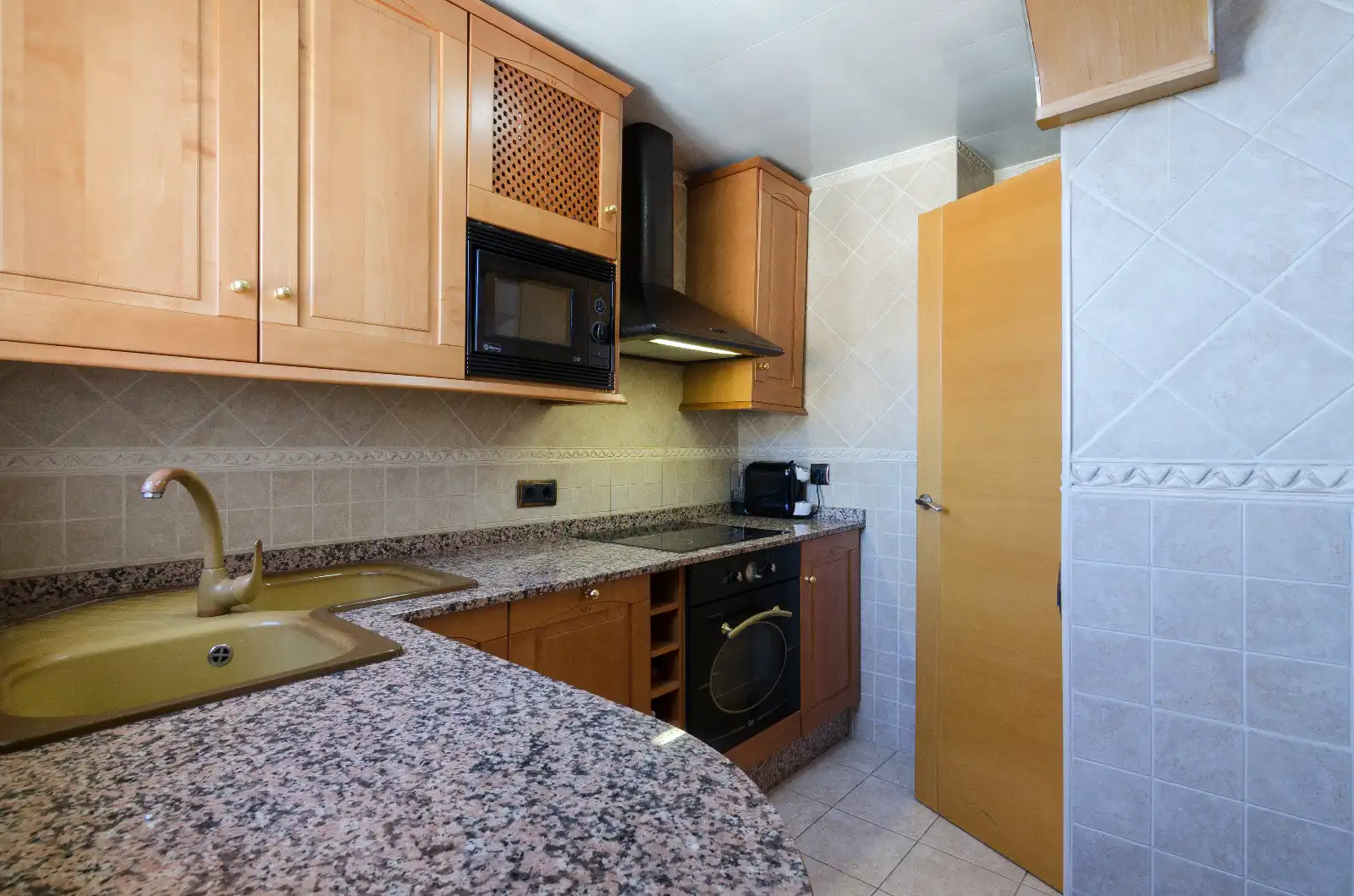 Cuina de Apartament en venda en Sant Vicenç de Montalt amb Calefacció, Terrassa i Traster