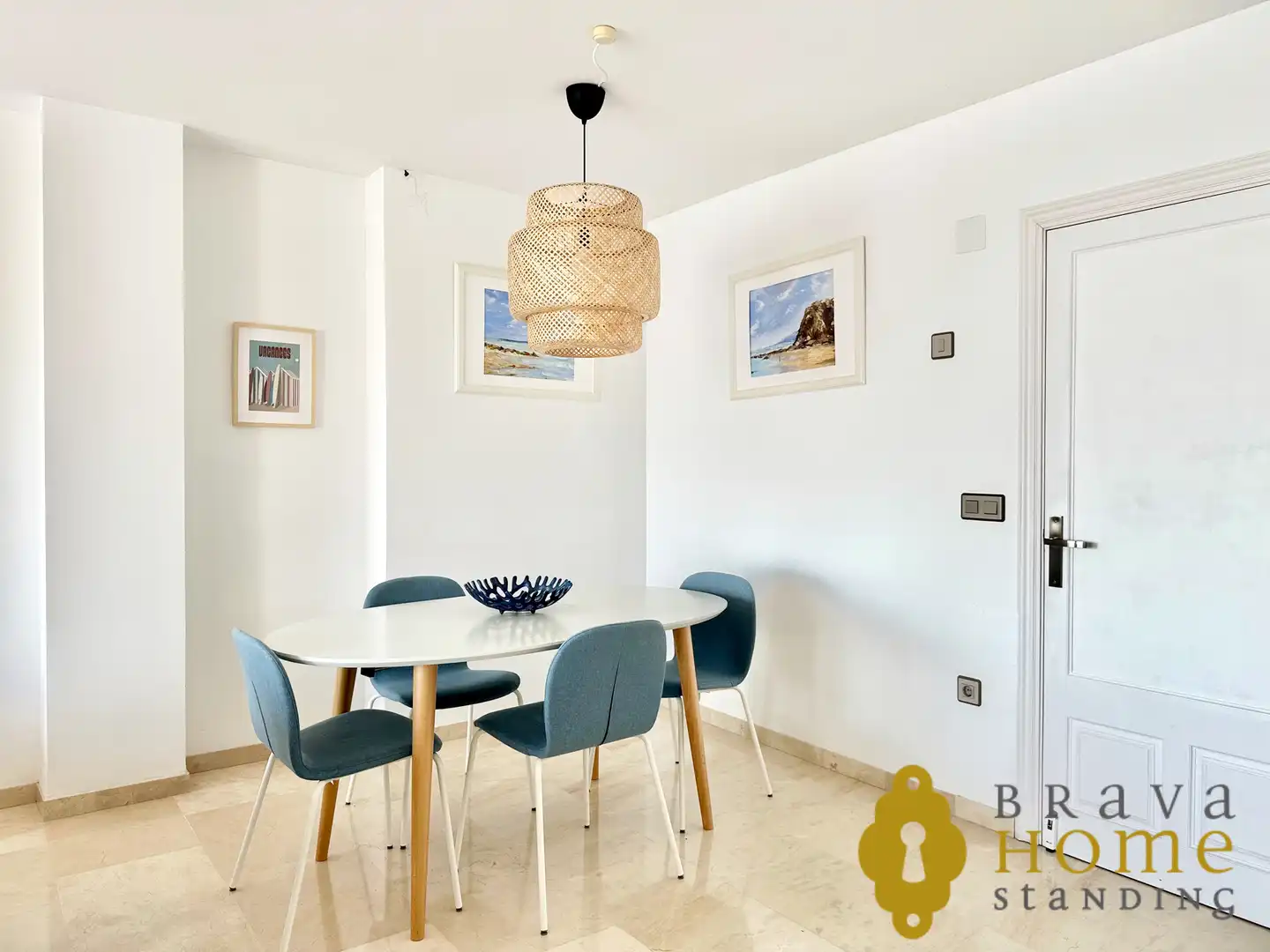 Esszimmer von Dachboden zum Verkauf in Empuriabrava mit Klimaanlage, Terrasse und Möbliert