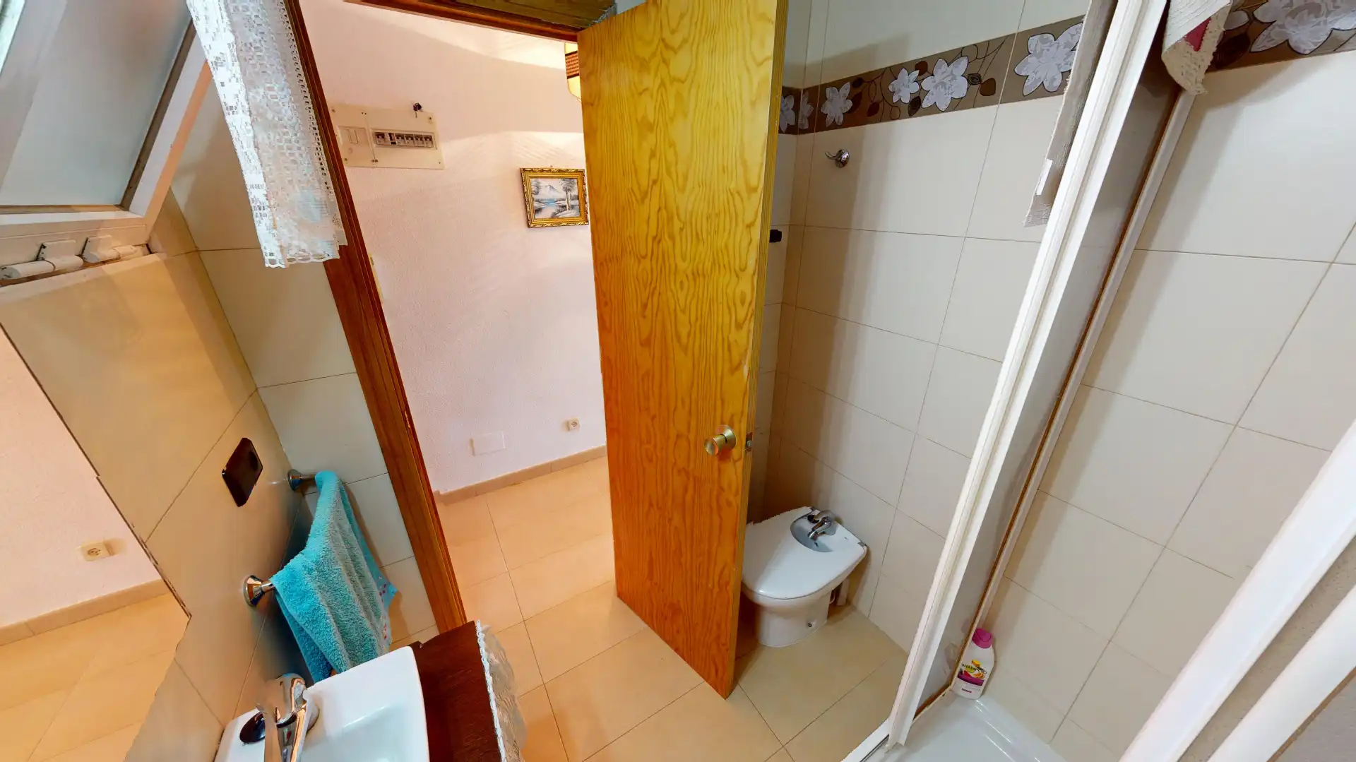 Baño de Piso en venta en Torrevieja con Terraza, Amueblado y Lavadora