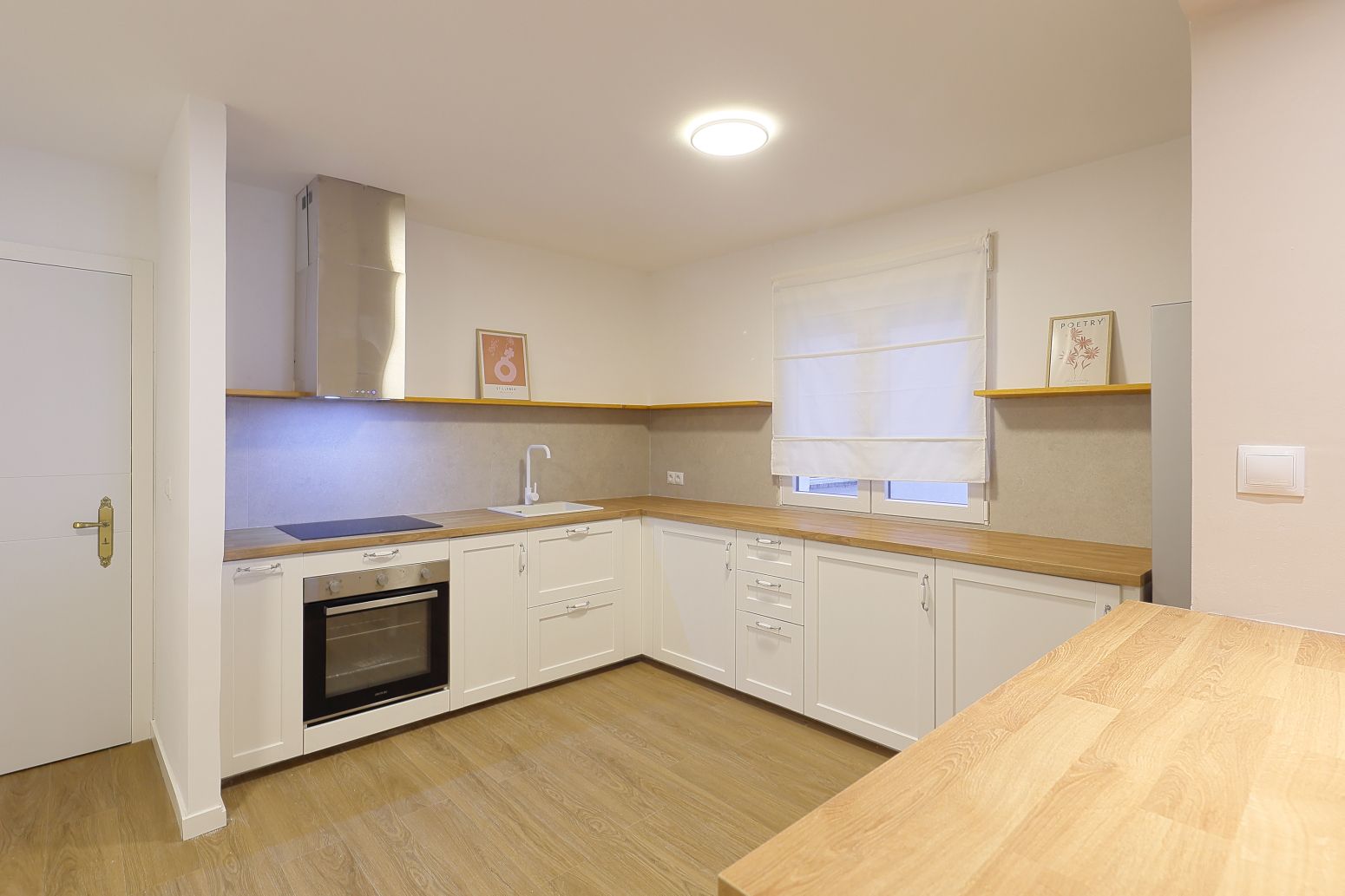 Kitchen of Flat for sale in Oviedo   with Heating, Parquet flooring and Storage room