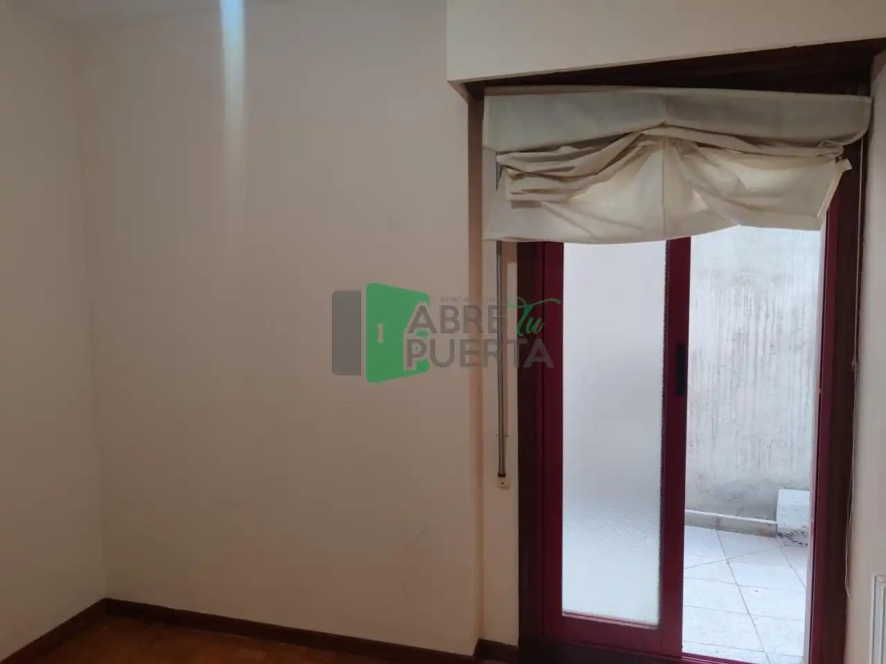 Piso en venta en Ourense Capital  con Calefacción, Parquet y Trastero
