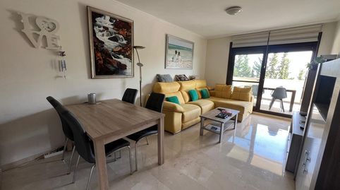 Espectacular apartamento de 3 dormitorios con vistas panorámicas, garaje y piscina en Estepona, imatge 3