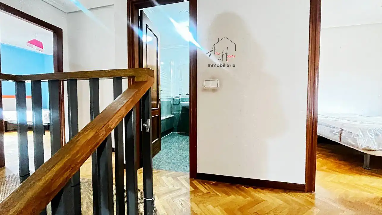 Haus oder Chalet zum Verkauf in Villamayor mit Heizung, Parkett und Terrasse