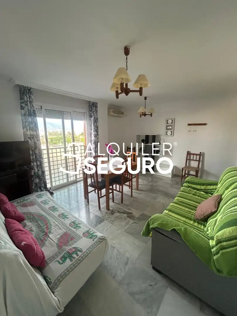 Living room of Flat for rent in Granada  with Air Conditioner and Furnished