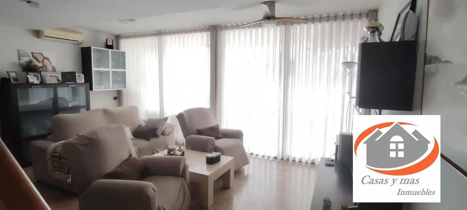 Sala d'estar de Casa adosada en venda en Nules amb Aire condicionat, Calefacció i Jardí privat