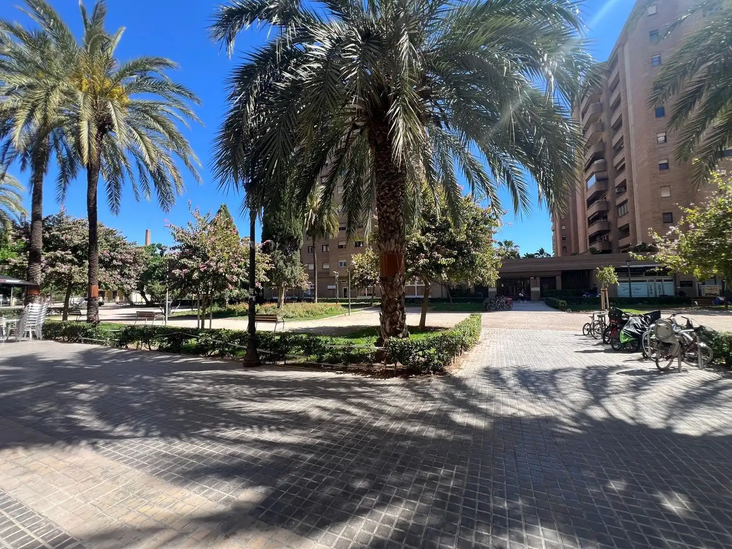 Exterior view of Flat for rent in Valencia  with Private garden, Terrace and Furnished