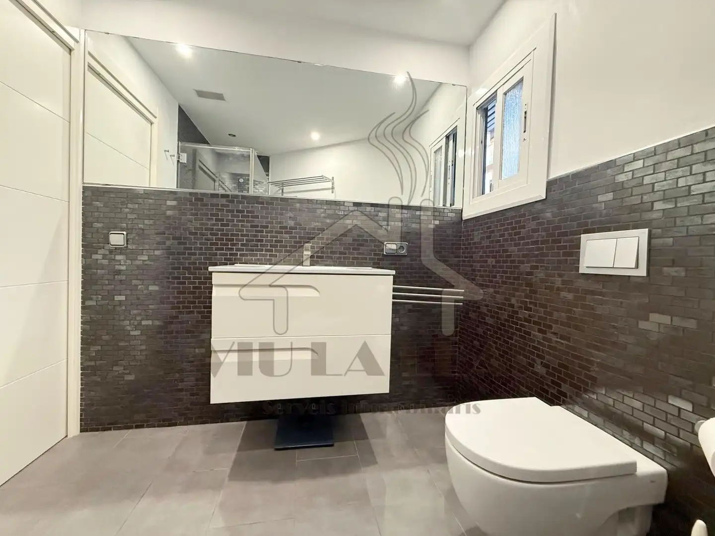 Baño de Piso en venta en Mataró con Calefacción