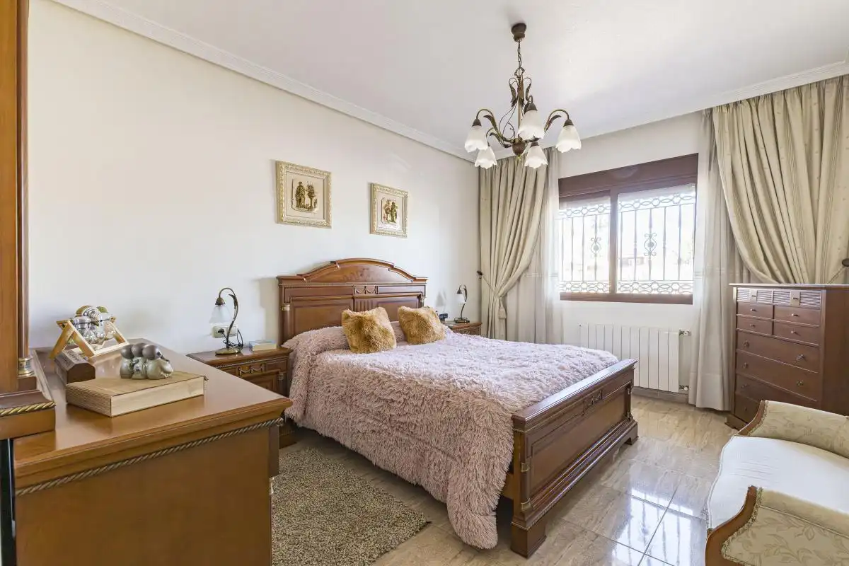 Habitación de Casa o chalet en venta en Alguazas con Aire acondicionado, Calefacción y Jardín privado