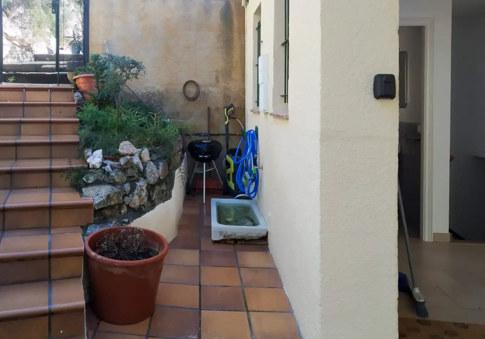 Casa con terraza en venta en Carrer Escoles, imagen 9
