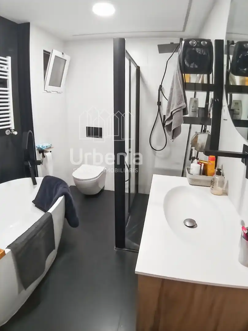 Baño de Piso en venta en Mataró con Aire acondicionado, Calefacción y Terraza