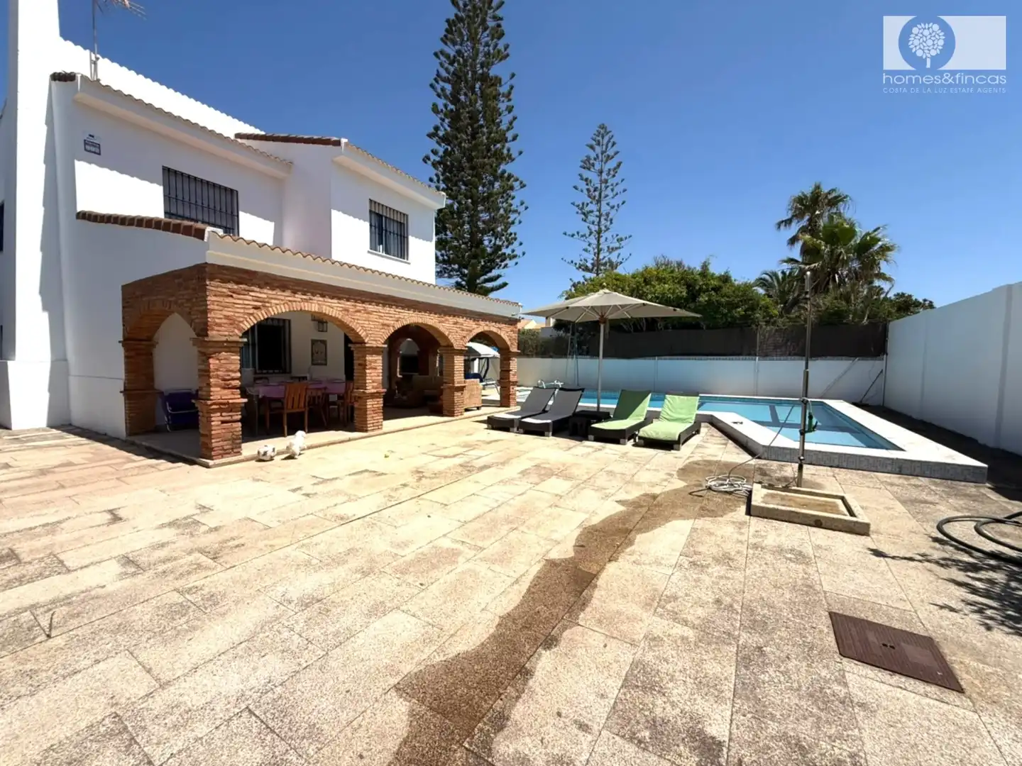 Exterior view of Houses for sale in Islantilla  with Private garden, Swimming Pool and Oven