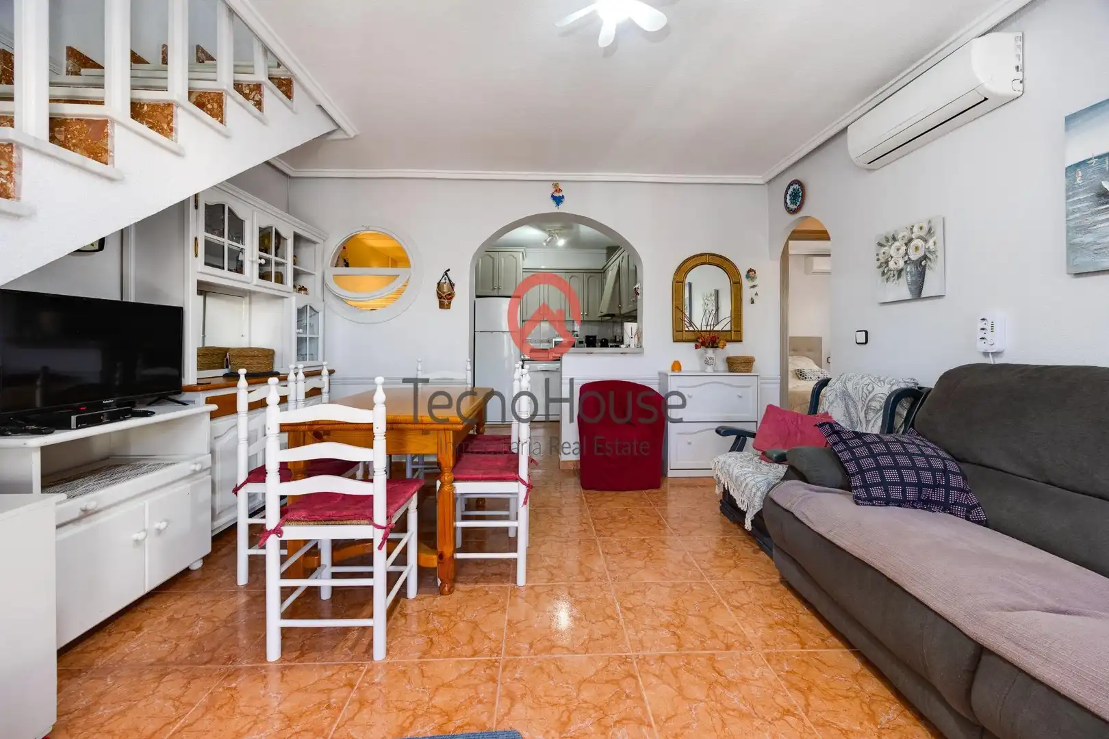 Sala de estar de Casa adosada en venta en Orihuela con Aire acondicionado, Jardín privado y Amueblado