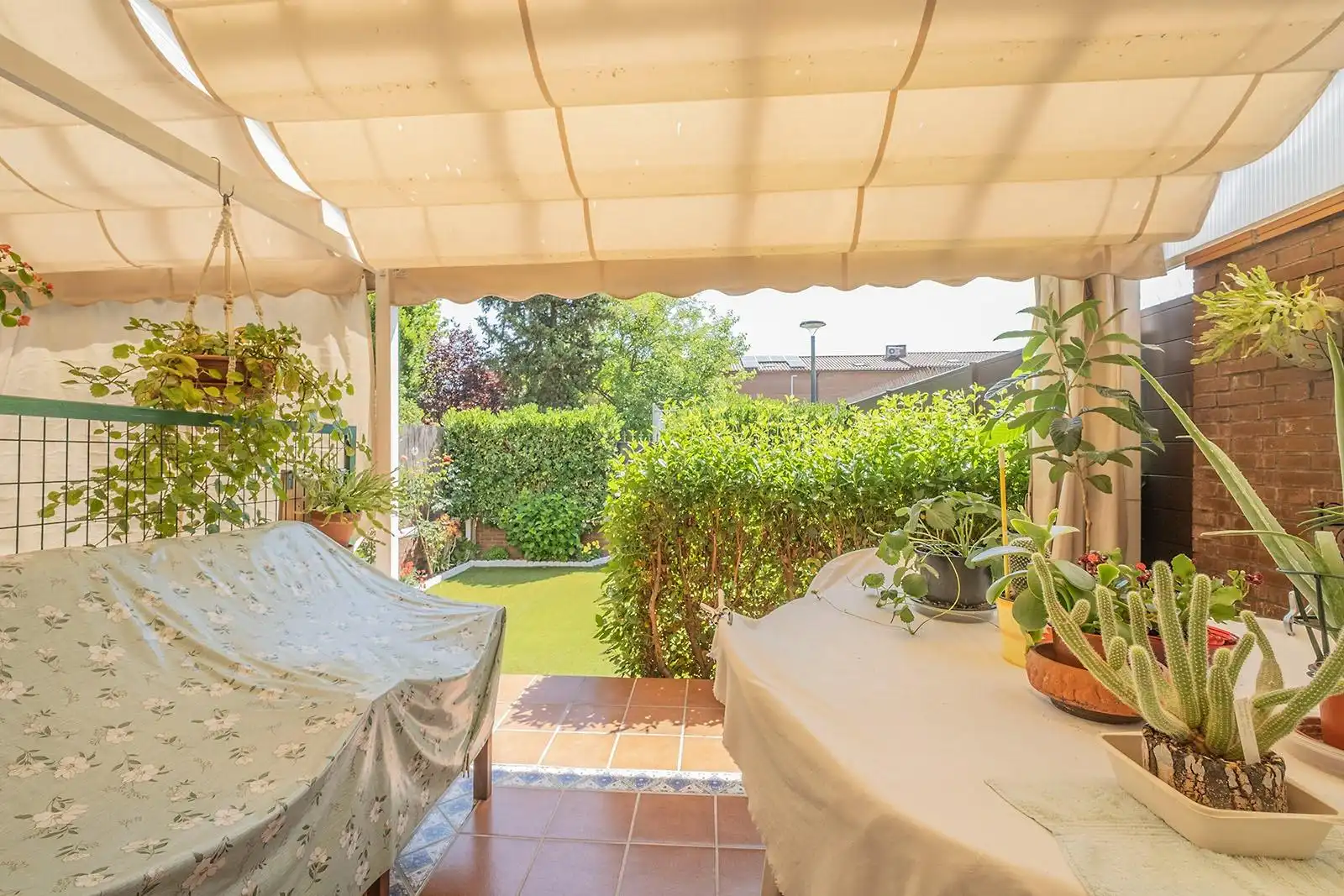 Terraza de Casa adosada en venta en Tres Cantos con Calefacción, Jardín privado y Parquet