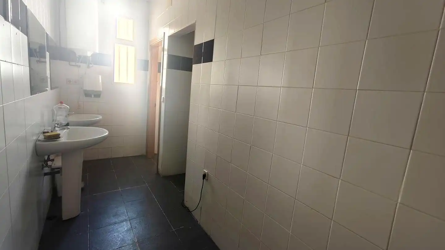 Baño de Nave industrial de alquiler en Torrejón de Ardoz