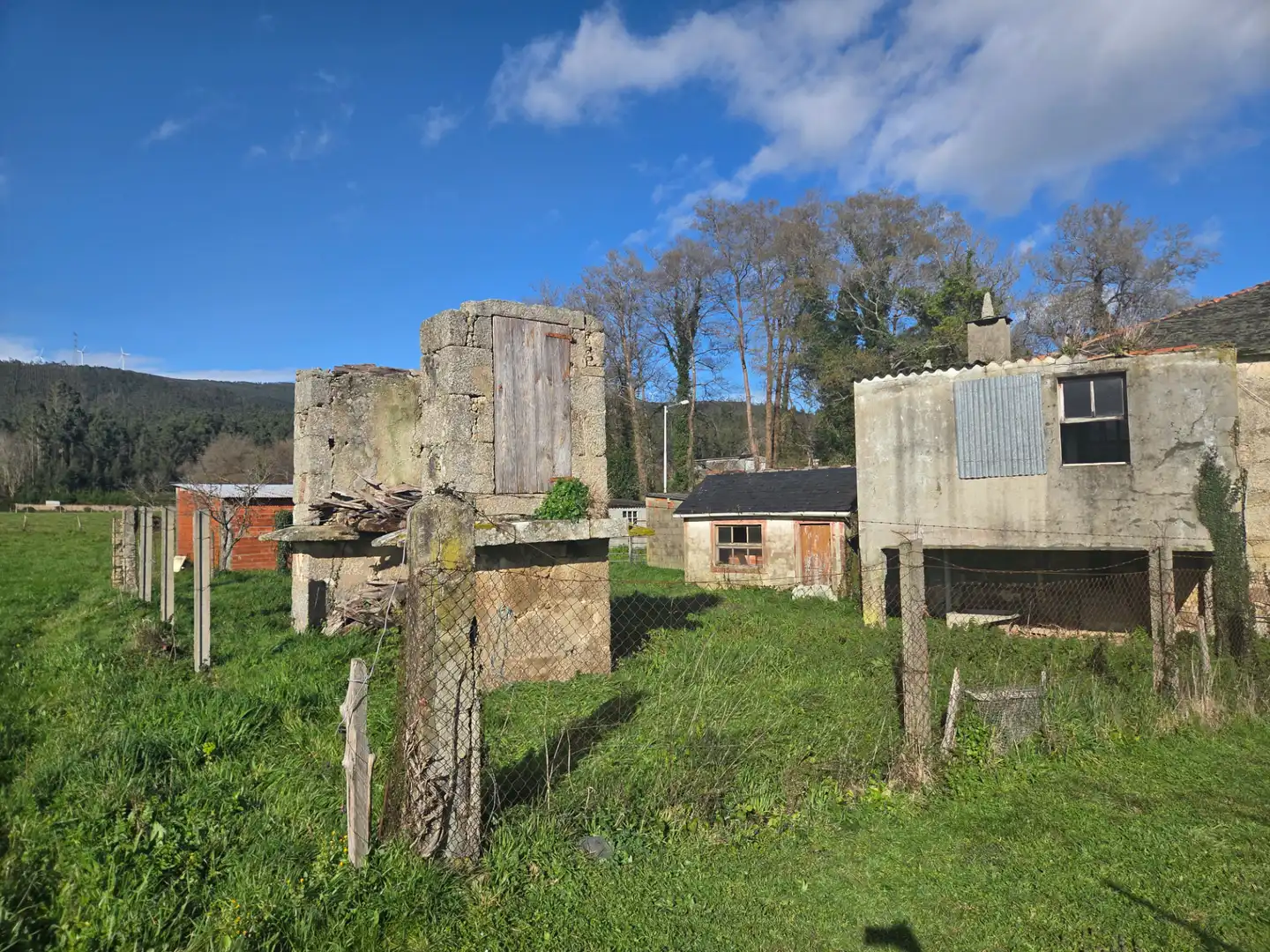 Exterior view of Detached homes for sale in O Valadouro    with Private garden and Storage room