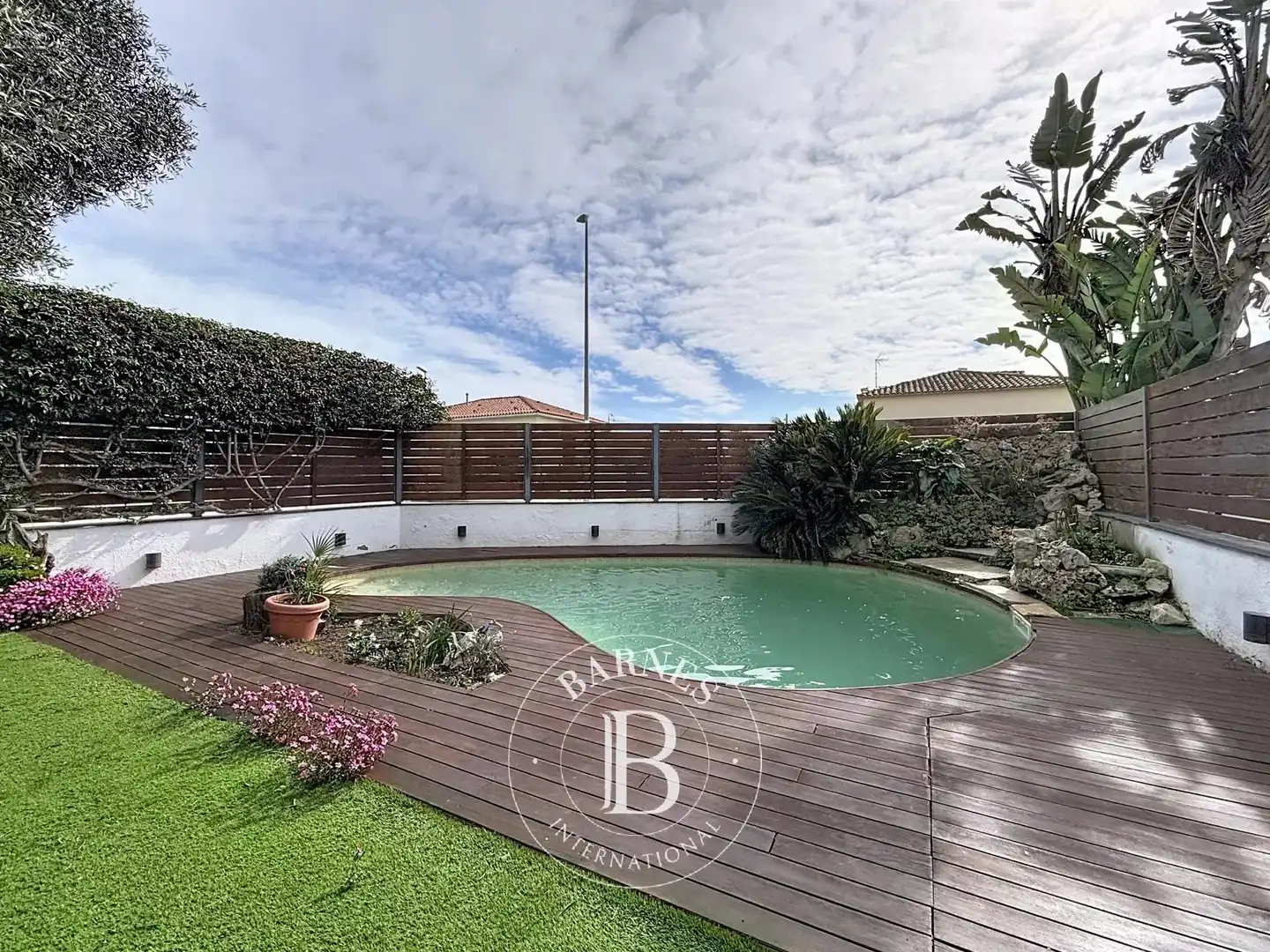Piscina de Casa o xalet en venda en Santa Susanna amb Aire condicionat, Calefacció i Jardí privat