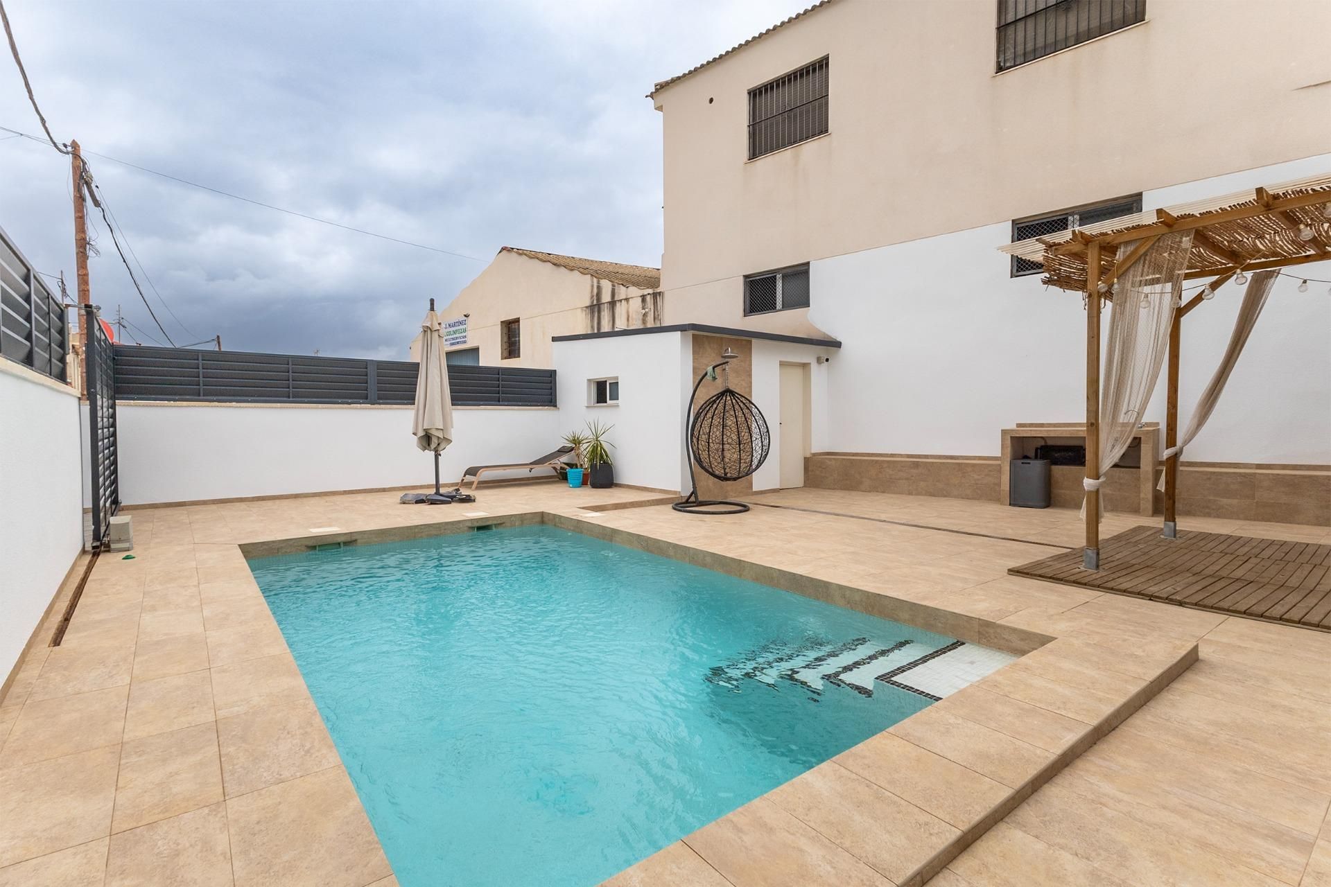 Piscina de Casa o xalet en venda en Orihuela amb Aire condicionat, Calefacció i Parquet