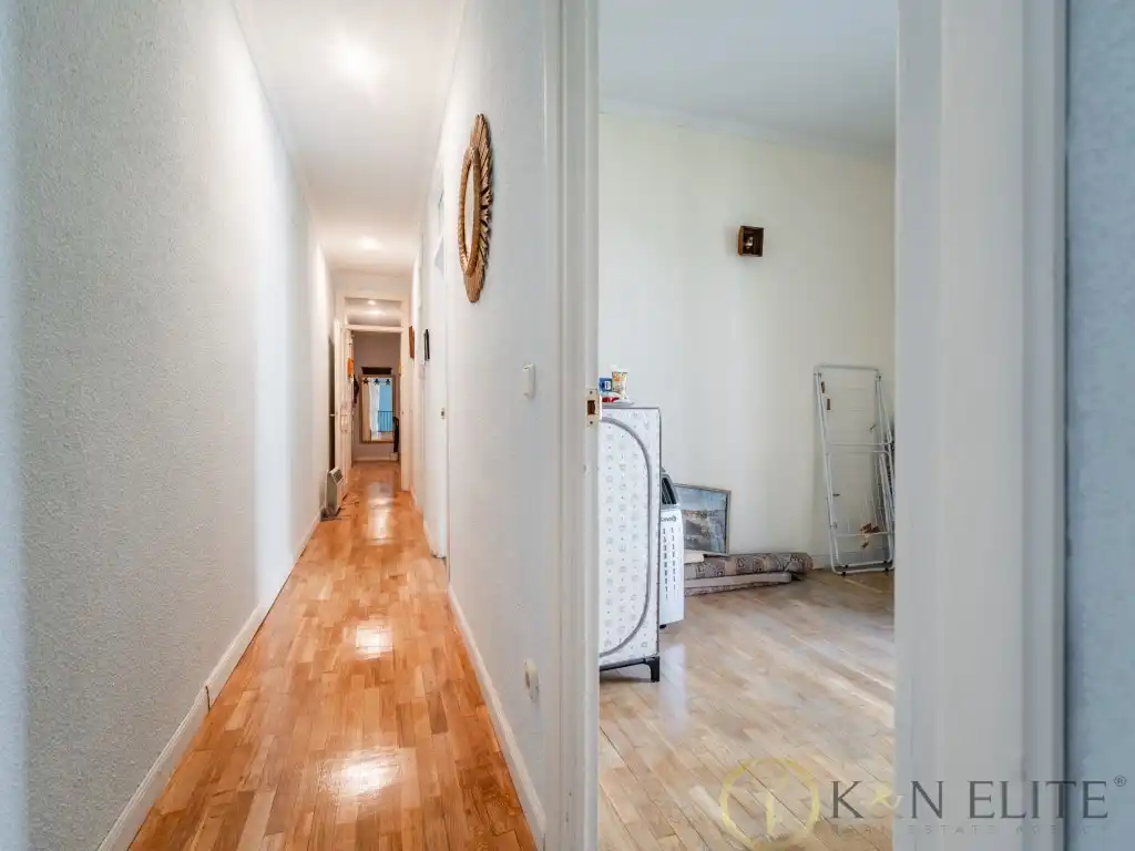 Flat for sale in Madrid  with Air Conditioner, Heating and Balcony