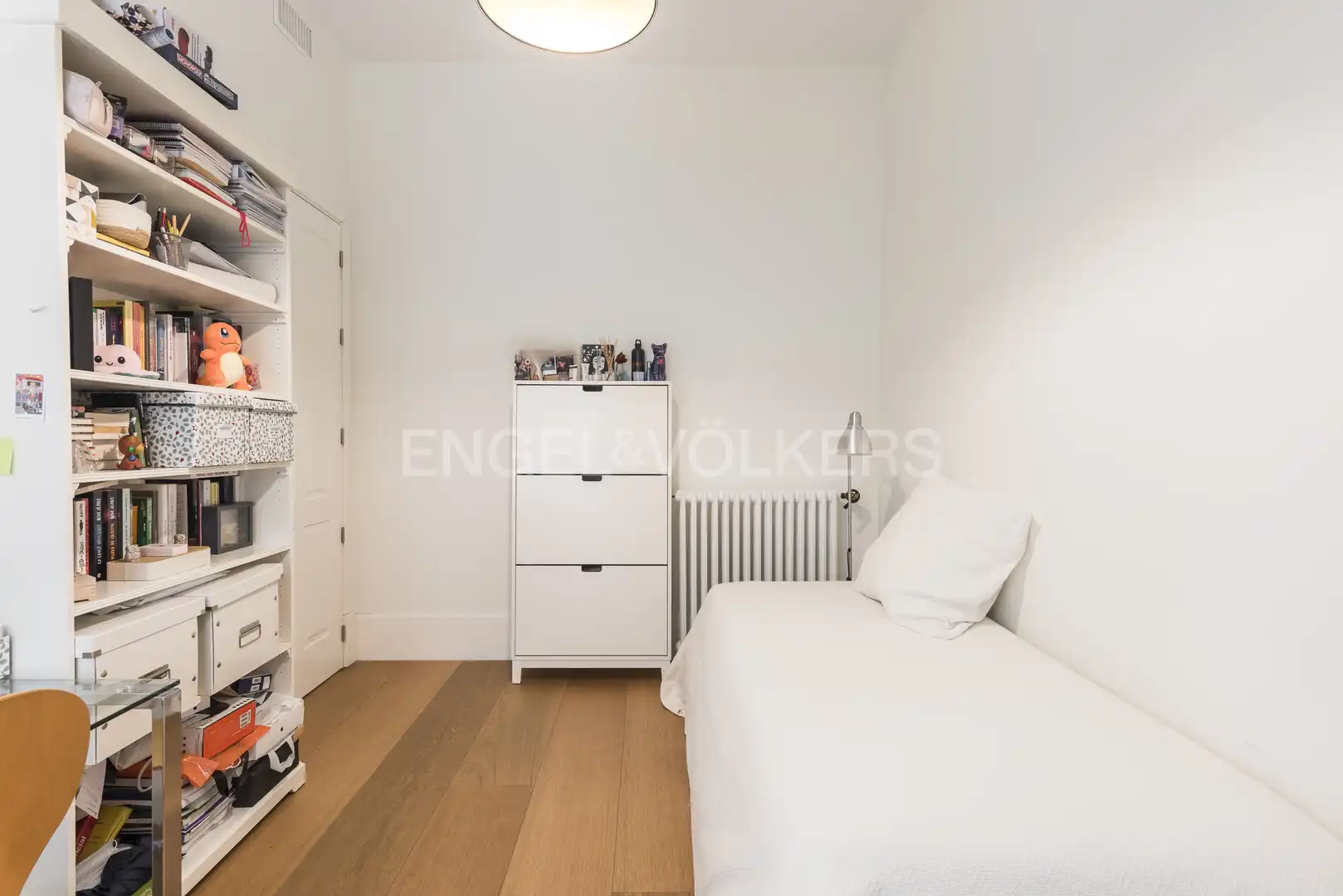Bedroom of Flat for sale in Madrid  with Air Conditioner, Heating and Storage room