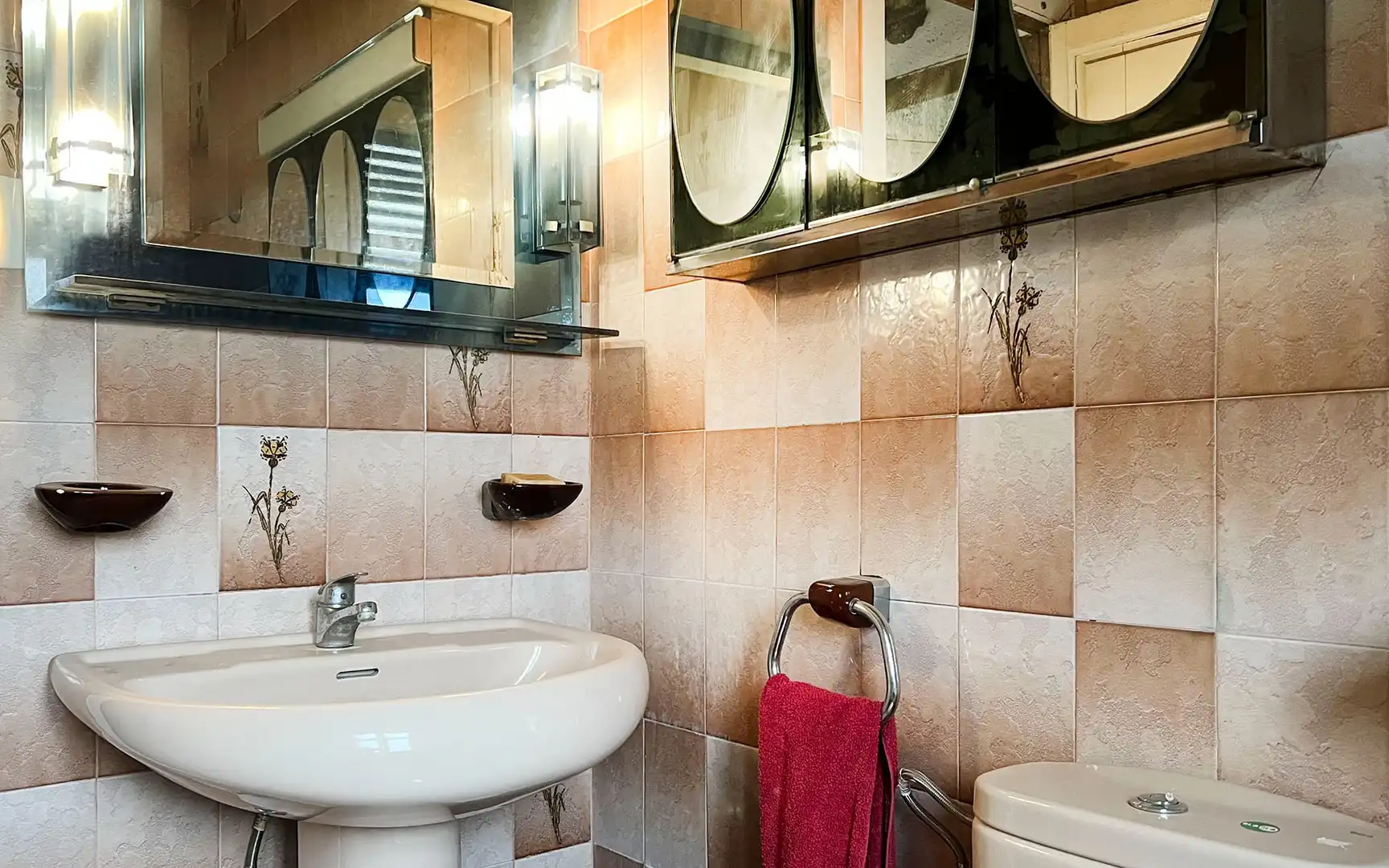 Badezimmer von Haus oder Chalet zum Verkauf in Sant Boi de Llobregat mit Privatgarten und Terrasse