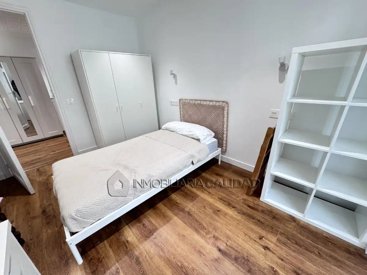 Bedroom of Flat for rent in Burgos  with Heating and Terrace