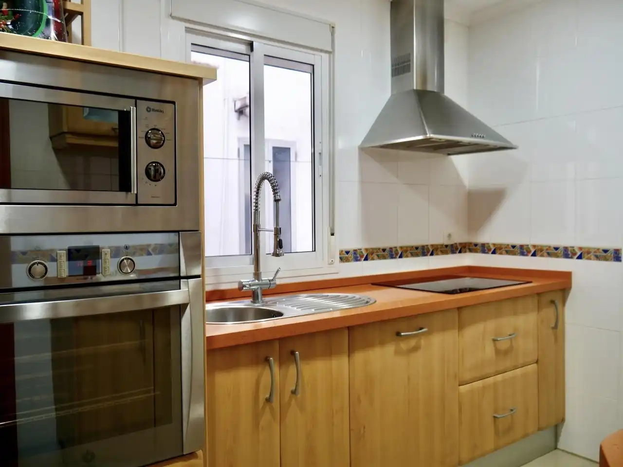 Kitchen of Flat for sale in La Rinconada  with Air Conditioner, Parquet flooring and Terrace