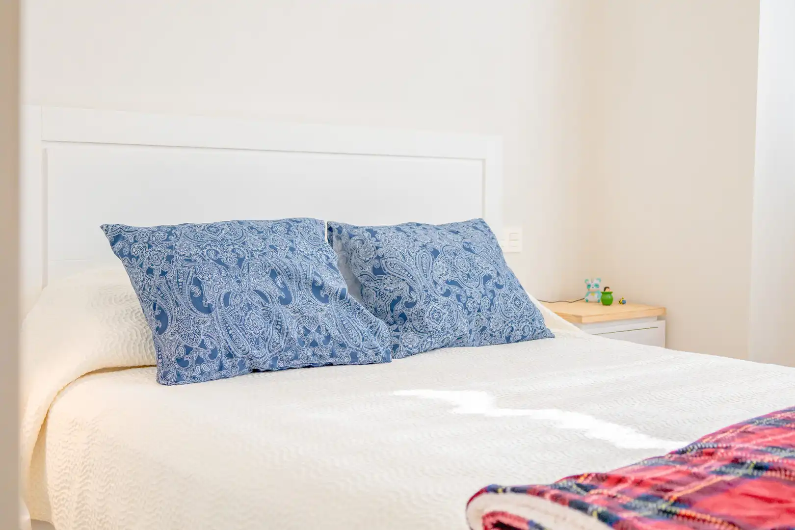 Habitación de Piso en venta en Valencia con Trastero, Piscina y Balcón