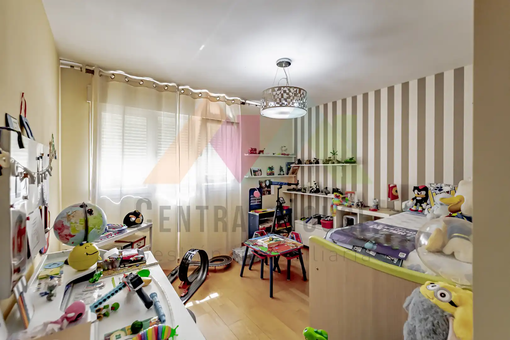 Habitación de Casa adosada en venta en Guadalajara con Aire acondicionado, Calefacción y Jardín privado