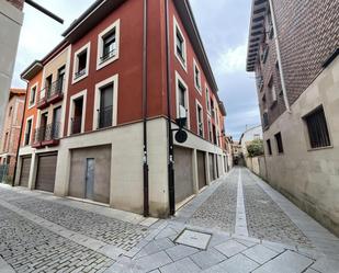 Vista exterior de Dúplex en venda en Santo Domingo de la Calzada amb Calefacció i Parquet